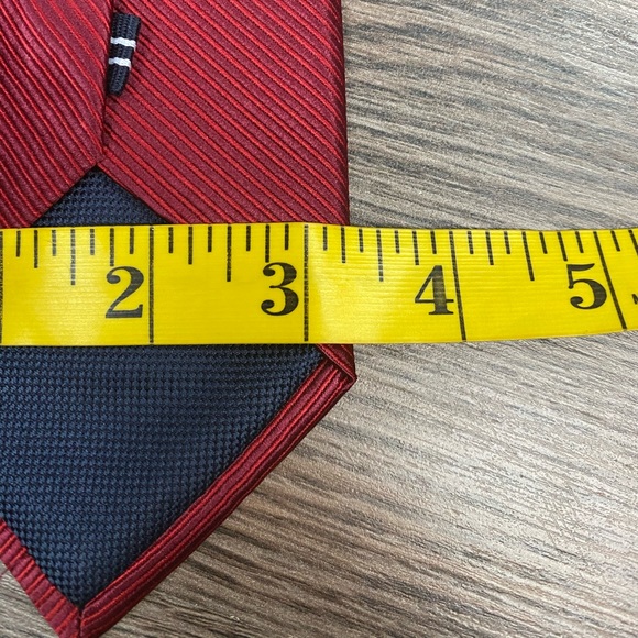 Nautica Red on Red Stripe Silk Tie - Picture 4 of 4